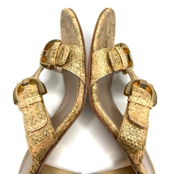 Vintage STUART WEITZMAN Raffia and Gold Metal Heeled Sandals - Picture 6 of 16